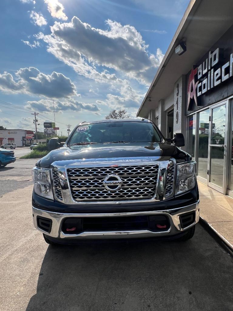 2019 Nissan Titan SV photo 7