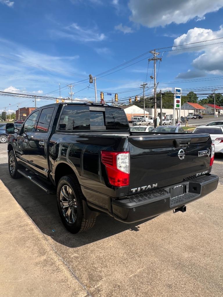 2019 Nissan Titan SV photo 5