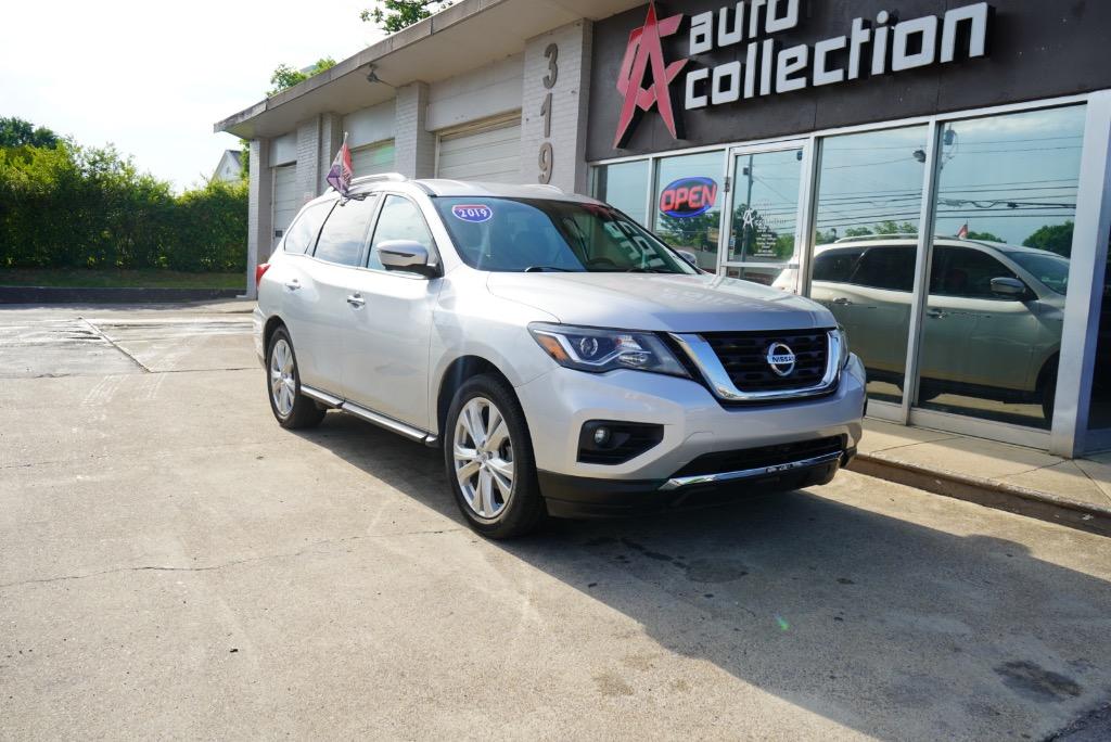 2019 Nissan Pathfinder SL 2WD's photo