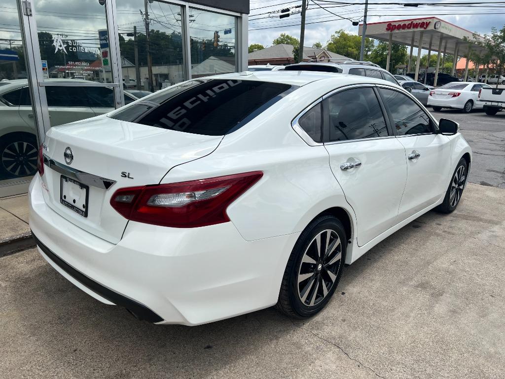 2018 Nissan Altima SL photo 3