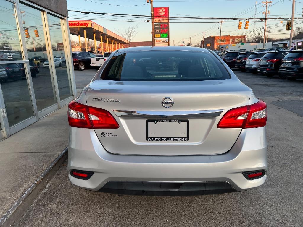 2017 Nissan Sentra S photo 6