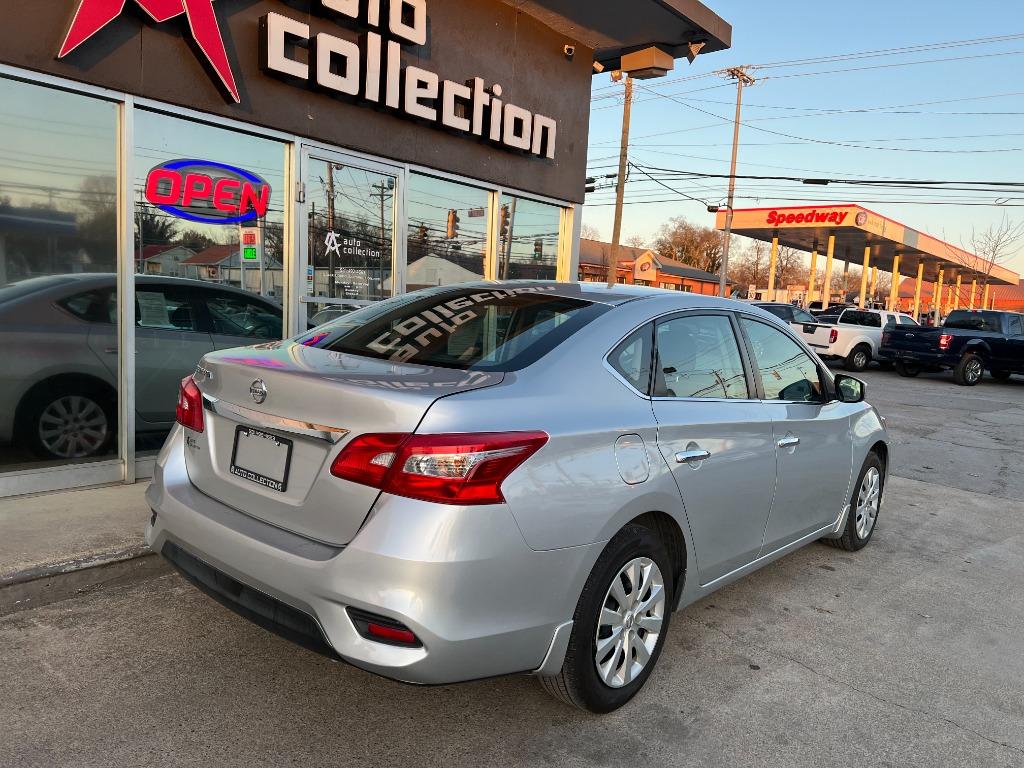 2017 Nissan Sentra S photo 5